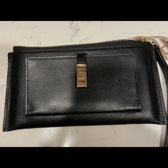 M W wallet/wristlet NWOT - Picture 1 of 14